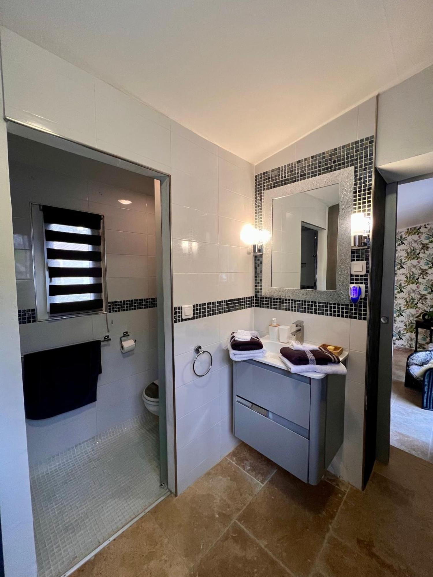 Gite Des Estelles "Axel" Avec Espace Jacuzzi Cavaillon Kültér fotó